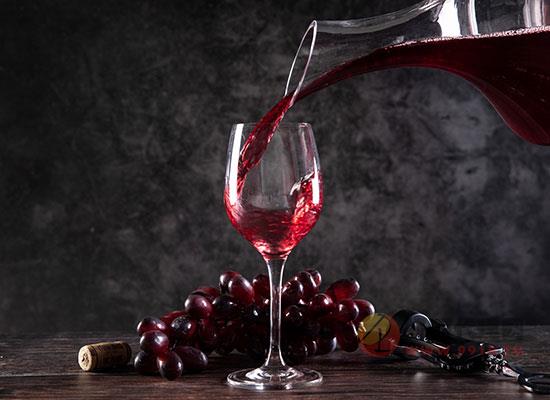 葡萄酒和红酒的区别，哪个更好喝