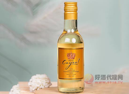 卡悦家族小皇冠干白葡萄酒，入口爽脆，香气优雅