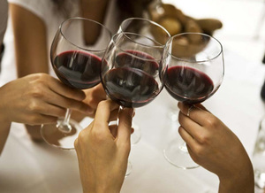 维爵葡萄叶佳酿干红葡萄酒，教你选一瓶好酒