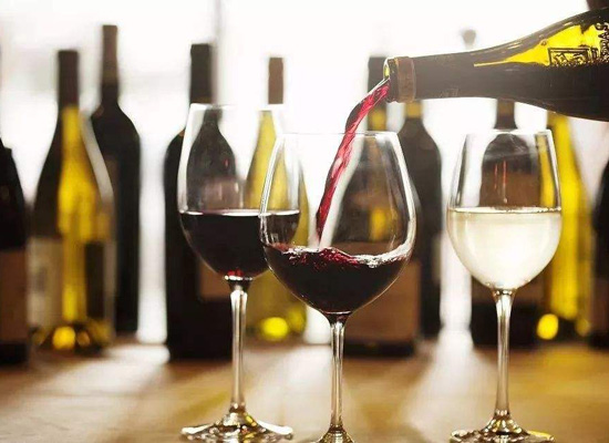 中国网上酒精饮料市场是美国的四倍，葡萄酒占据60%