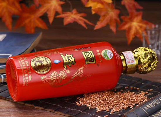 酱酒为什么会空杯留香，带你深度走进酱香型白酒(上)