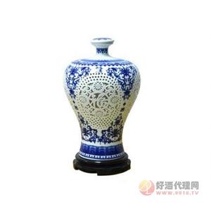 川贵青花瓷酒瓶装