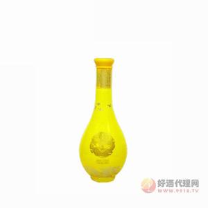 52°酒黄色瓶背面