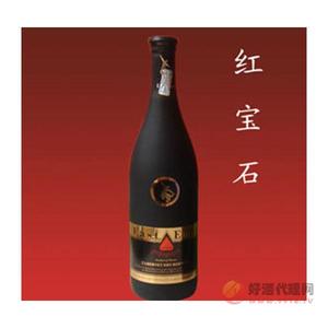 红宝石干红葡萄酒