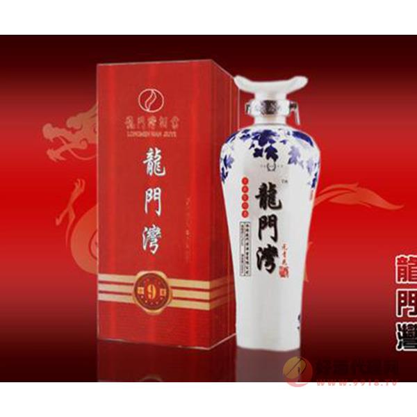 浓香型龍門灣酒