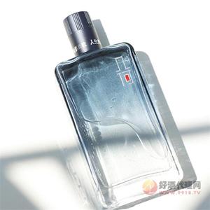 几何白酒 纯粮酿造 浓香型白酒 蓝色 100ml