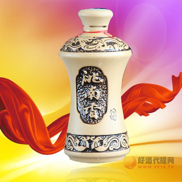 洮南香陶坛酒